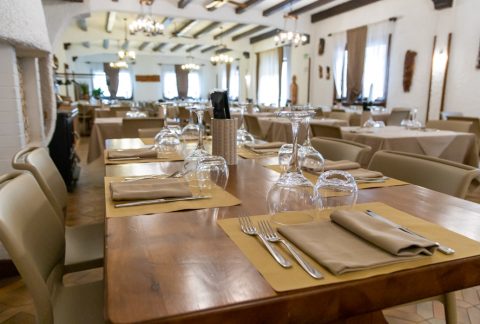 Sala interna Ristorante Pizzeria Moral Lenna